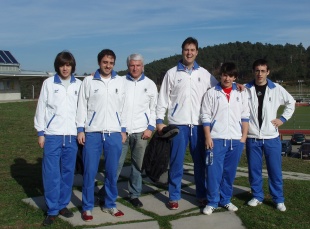 Pena cos seus compañeiros do equipo da Universidade de Vigo