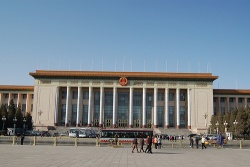 A Asemblea Nacional Popular, na pequinesa praza deTiananmen / Urban|nexus